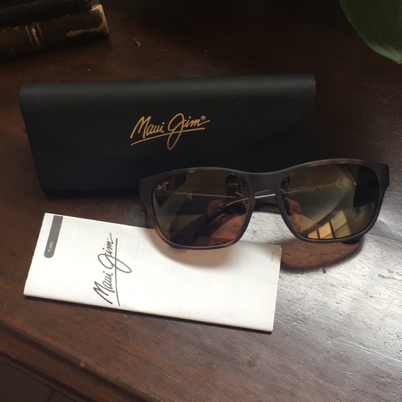 Maui Jim Sunglasses - Picture 3 of 8